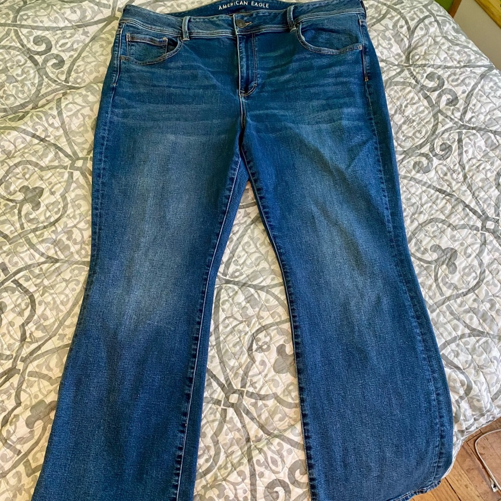 American eagle Kick boot 22R jean